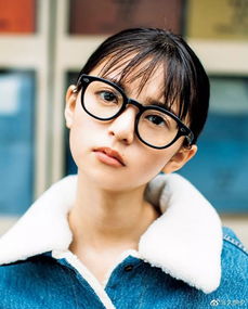 戴上眼镜削弱了甜美仙气？BLACKPINK全员眼镜控的真相揭晓